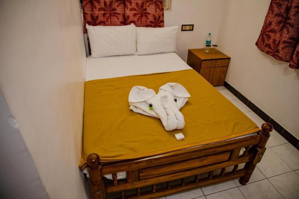 Maison Blanche Near Rock Beach Hotel Pondicherry Exterior photo