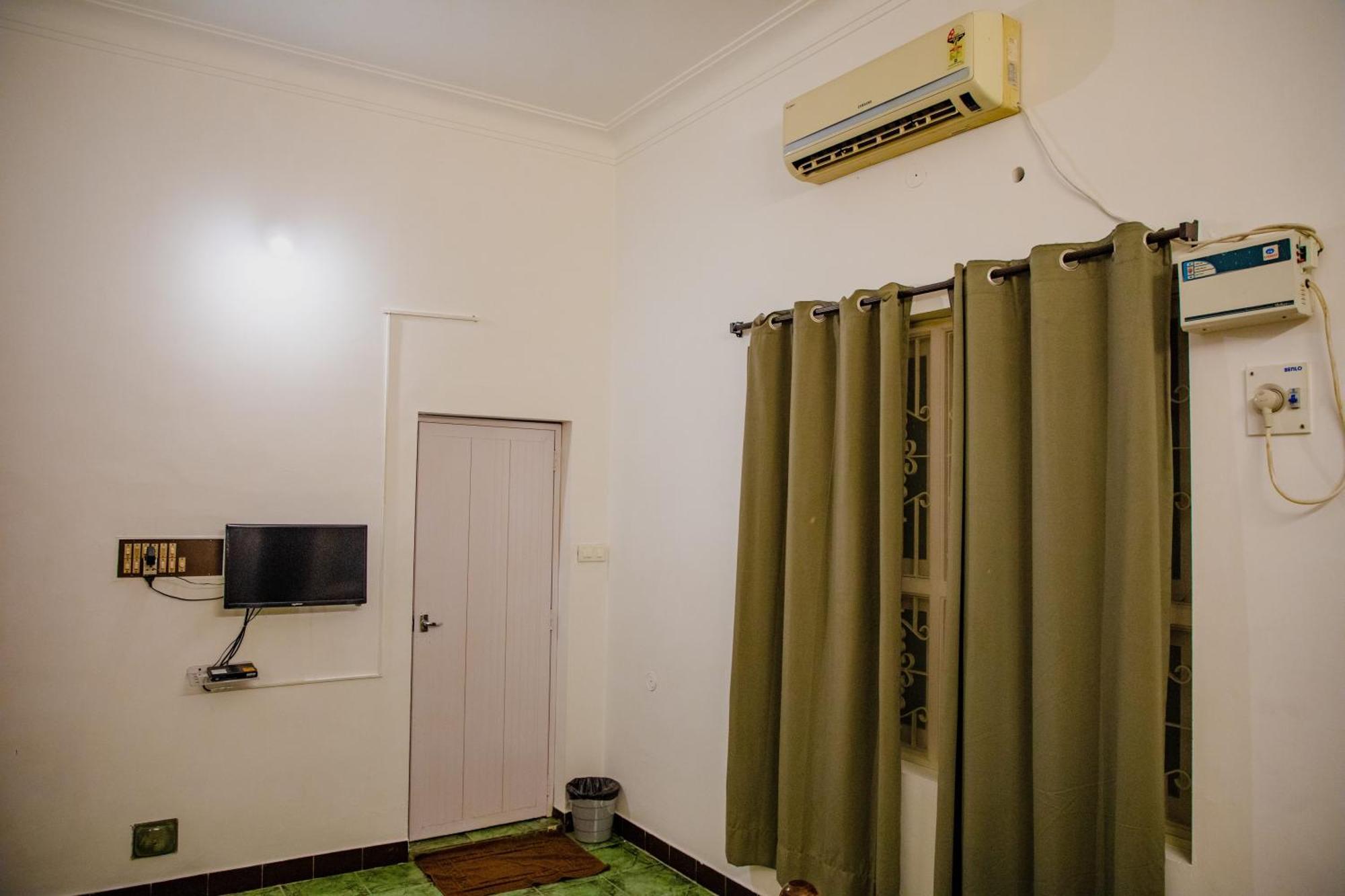 Maison Blanche Near Rock Beach Hotel Pondicherry Exterior photo